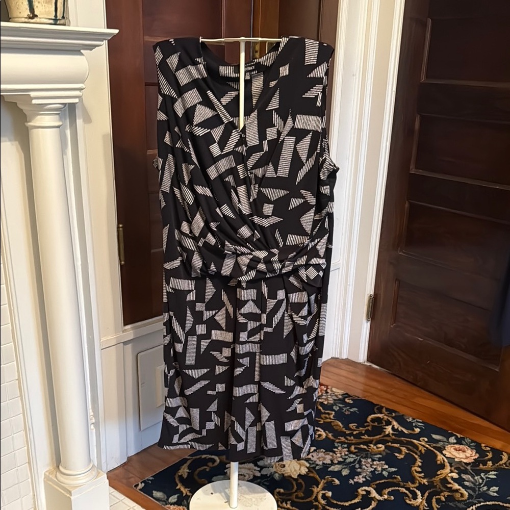 Ellen Tracy Plus Size  Black and White‎ Sheath Midi Dress- excellent condition